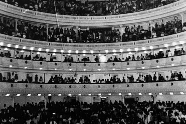 Celebrando sus 20 años en escena en el Carnegie Hall de Nueva York.