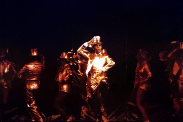 El artista en plena actuación en el musical 'A chorus line'.