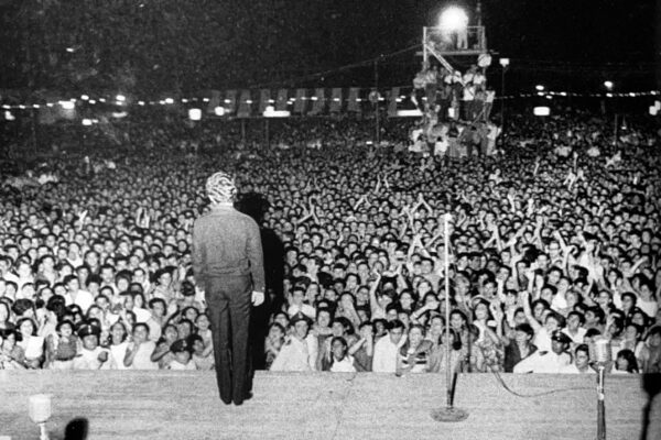 Concierto en Rosario, Argentina, ante 30.000 personas.