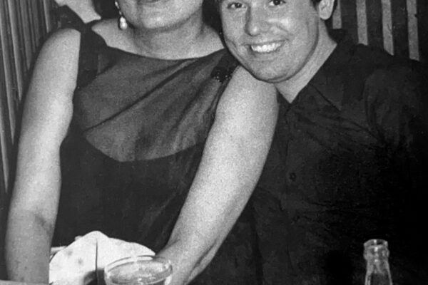 Raphael junto a la cantante Lola Beltrán.