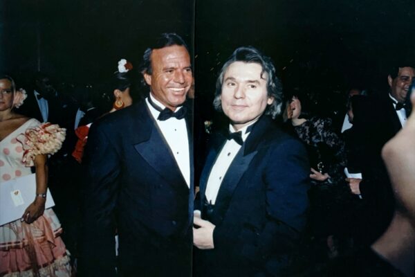 Julio Iglesias y Raphael en una gala de la Cámara de Comercio española en Miami.