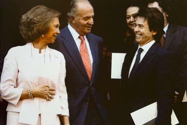 Con los reyes, tras la entrega de la Medalla de Oro de Bellas Artes.