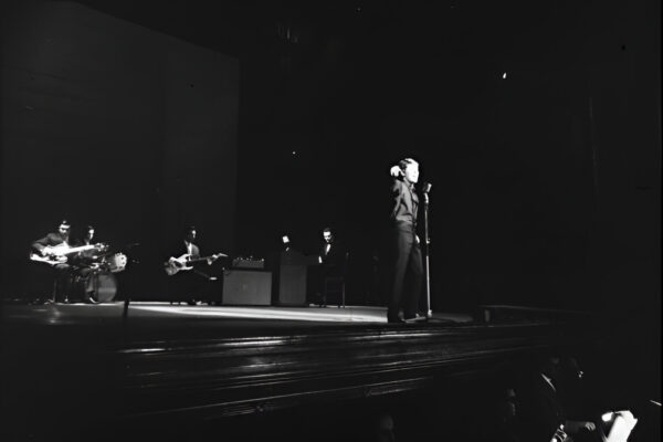 Durante el concierto en el teatro de La Zarzuela de Madrid, en 1965.